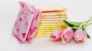 Pads vs tampons: Which is better for your period