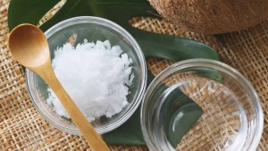 Beat Indoor Laundry Woes: Use This Natural Salt Trick for Faster Drying This October