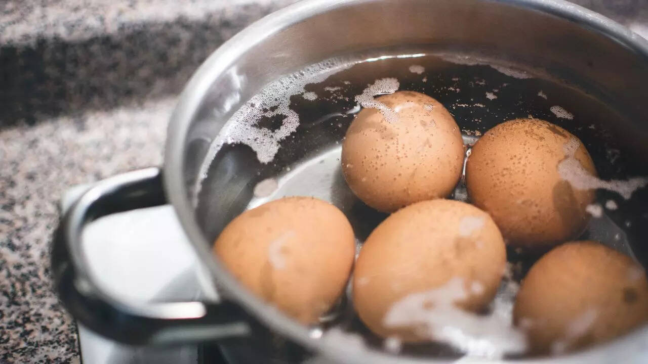 Extra tips for peeling eggs perfectly