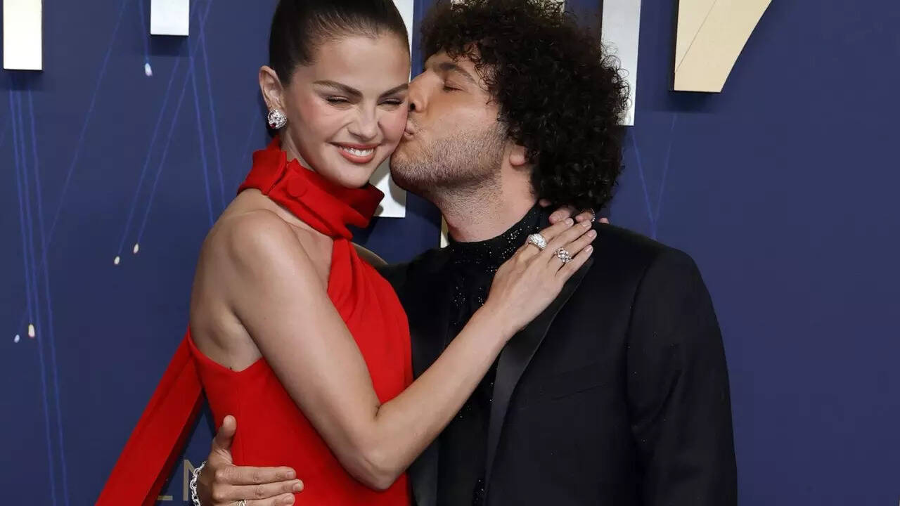 Selena Gomez and Benny Blanco Wedding: Star Guest list, Room costs, Rehearsal dinner, and secret venue